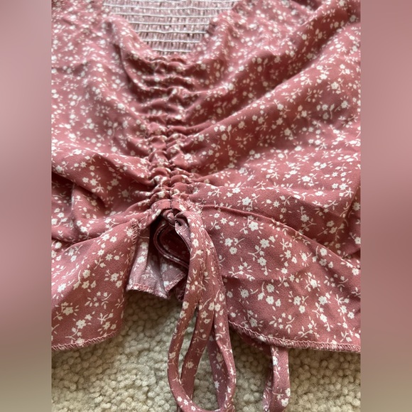 Tie Front Crop Top - Picture 2 of 3